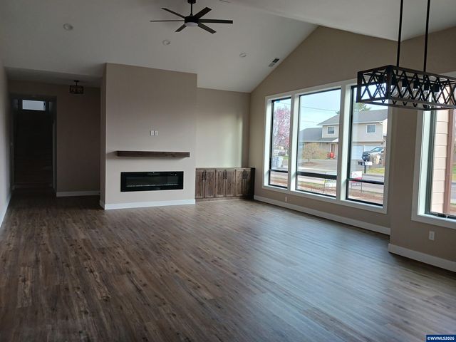 2785 Alexander Ln NE, Albany, OR 97321