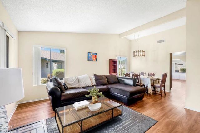 34137 Village 34, Camarillo, CA 93012