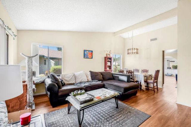 34137 Village 34, Camarillo, CA 93012