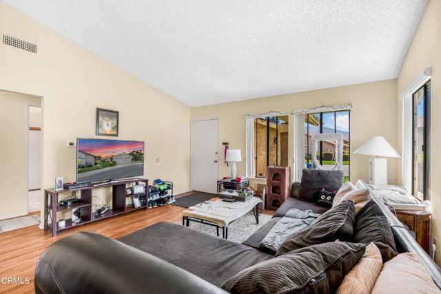 34137 Village 34, Camarillo, CA 93012