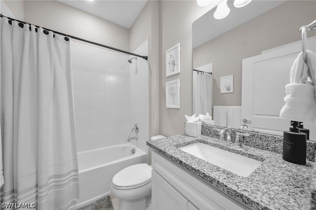 19649 Aqua View LN, Fort Myers, FL 33913