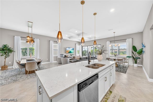 19649 Aqua View LN, Fort Myers, FL 33913