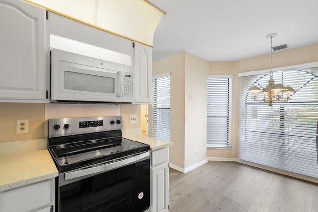 61 Edinburgh Drive, Palm Beach Gardens, FL 33418