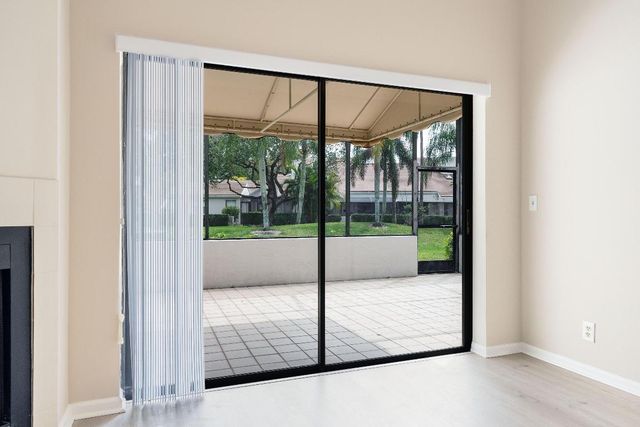 61 Edinburgh Drive, Palm Beach Gardens, FL 33418