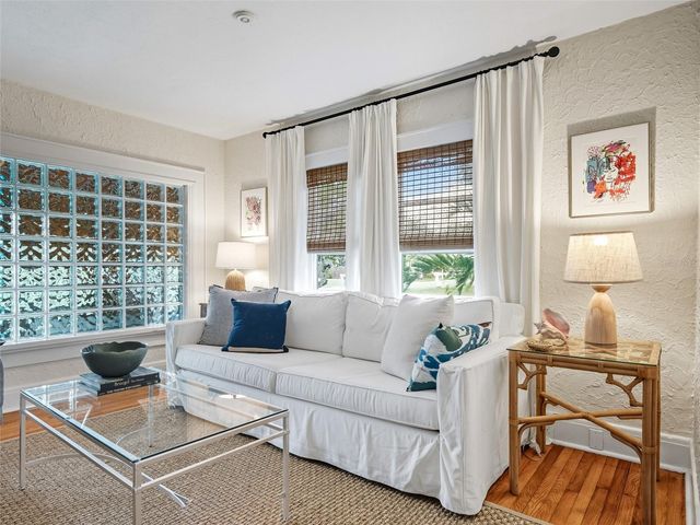 513 BALL STREET, New Smyrna Beach, FL 32168