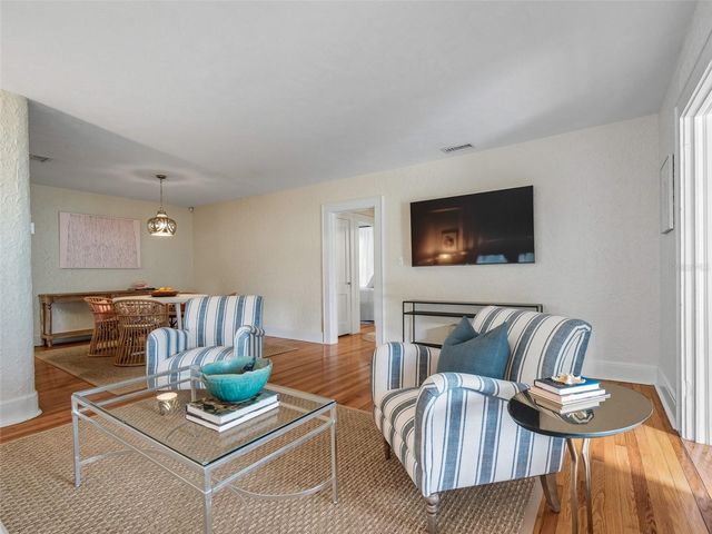 513 BALL STREET, New Smyrna Beach, FL 32168