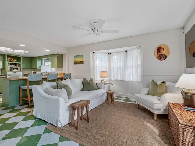 513 BALL STREET, New Smyrna Beach, FL 32168