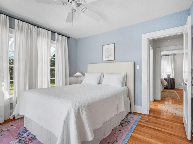 513 BALL STREET, New Smyrna Beach, FL 32168