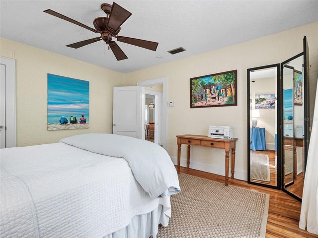 513 BALL STREET, New Smyrna Beach, FL 32168
