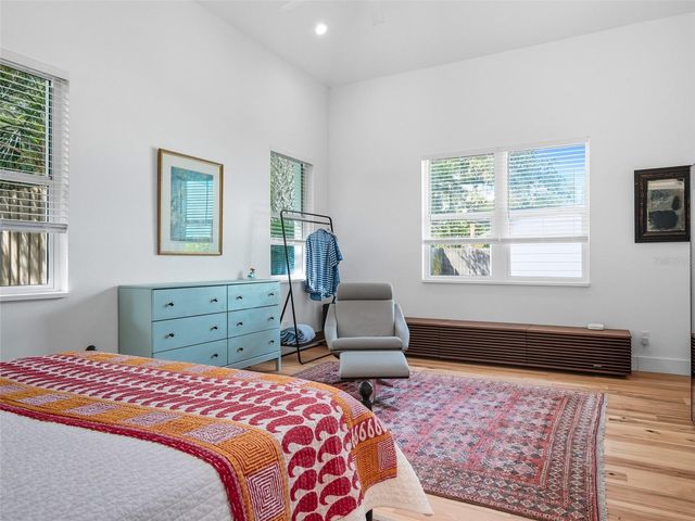 513 BALL STREET, New Smyrna Beach, FL 32168