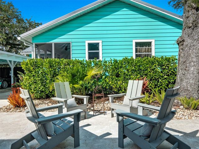 513 BALL STREET, New Smyrna Beach, FL 32168