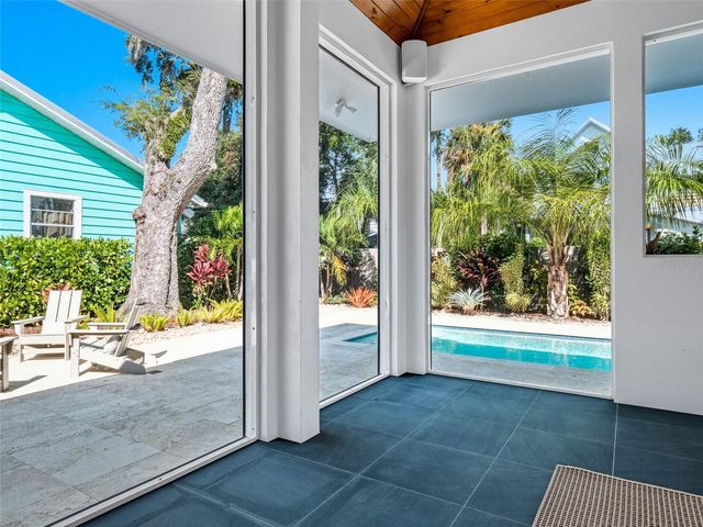 513 BALL STREET, New Smyrna Beach, FL 32168