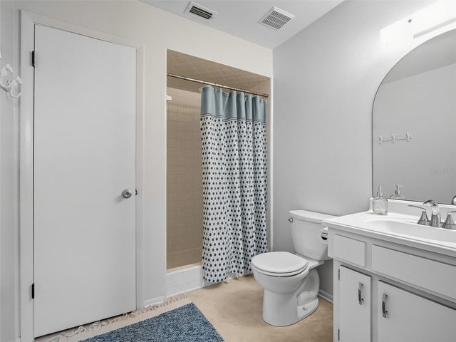 513 BALL STREET, New Smyrna Beach, FL 32168