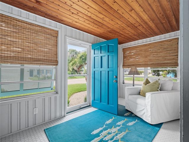 513 BALL STREET, New Smyrna Beach, FL 32168