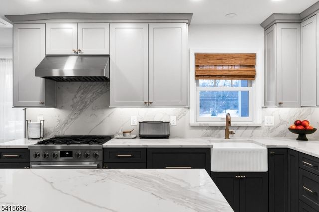 24 Wharton Way, Bernards Twp., NJ 07920