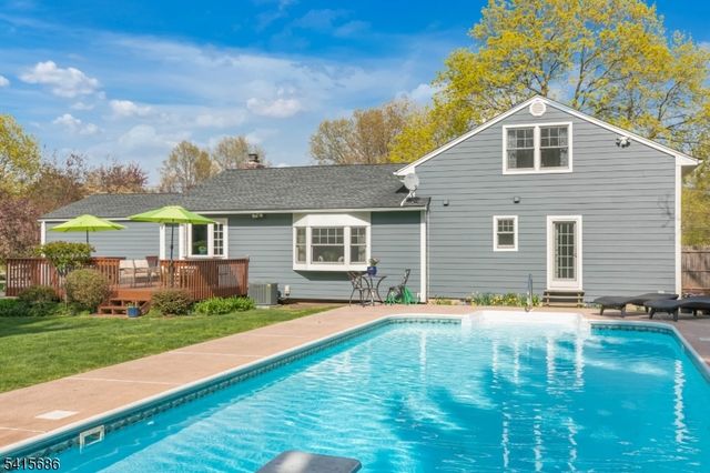 24 Wharton Way, Bernards Twp., NJ 07920