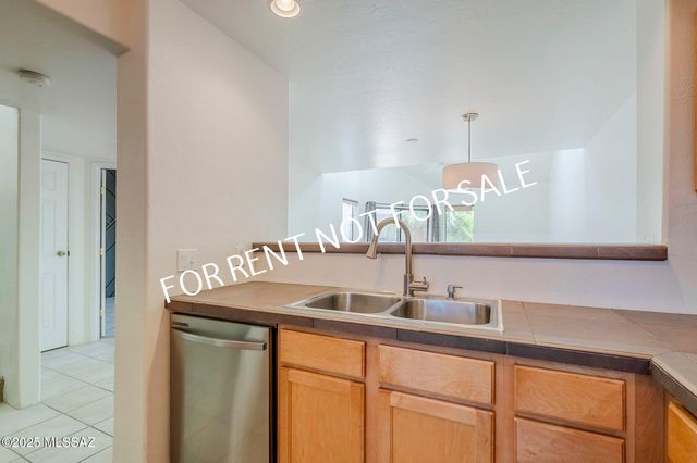 5675 N Camino Esplendora Apt 5226, Tucson, AZ 85718