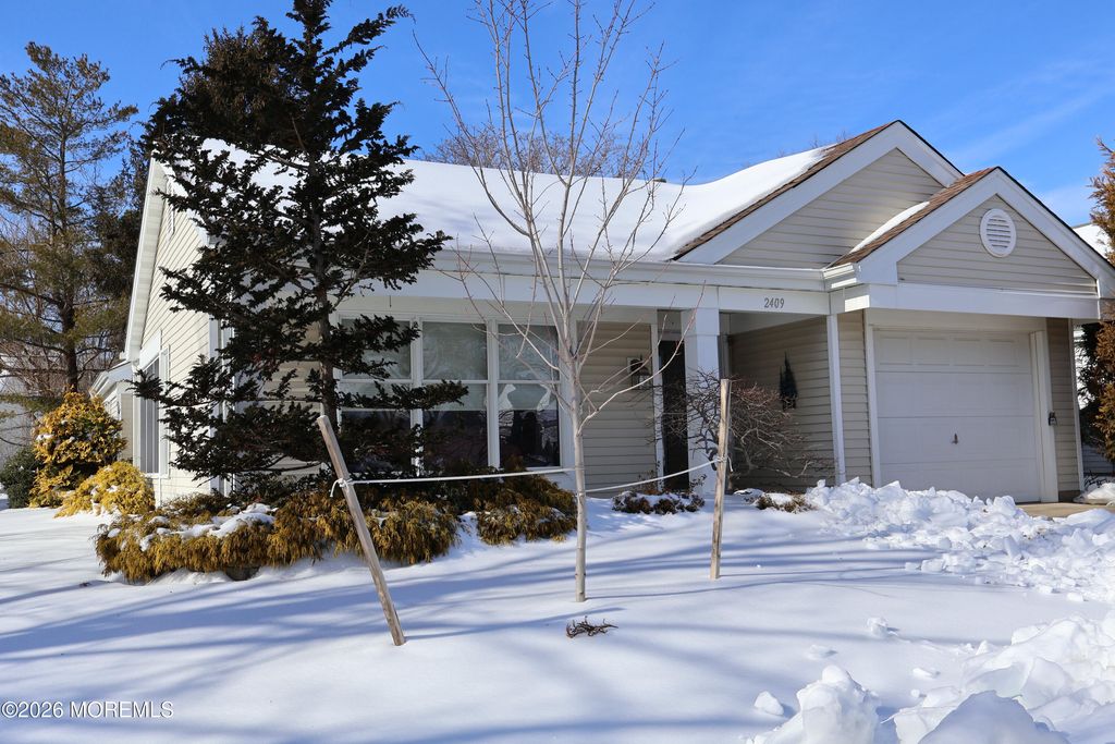 2409 Coral Leaf Road, Toms River, NJ 08755