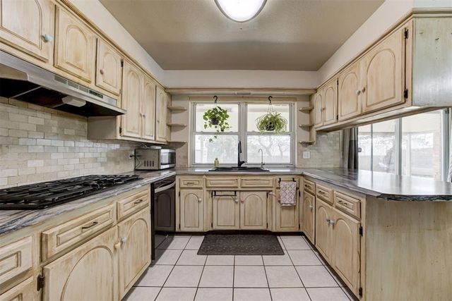 7612 Brookside Drive, Oklahoma City, OK 73132