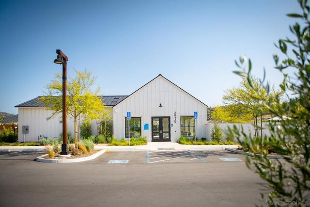 27661 Heritage Lane, Valley Center, CA 92082