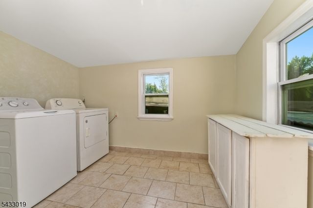 19 Columbus Cir, Mansfield Twp., NJ 07865