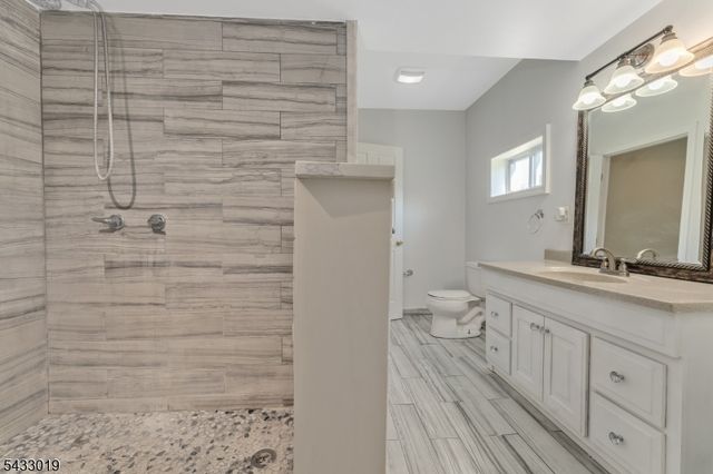 19 Columbus Cir, Mansfield Twp., NJ 07865