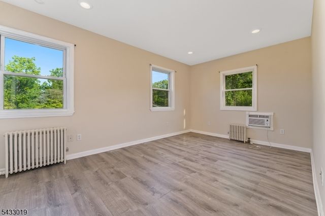 19 Columbus Cir, Mansfield Twp., NJ 07865
