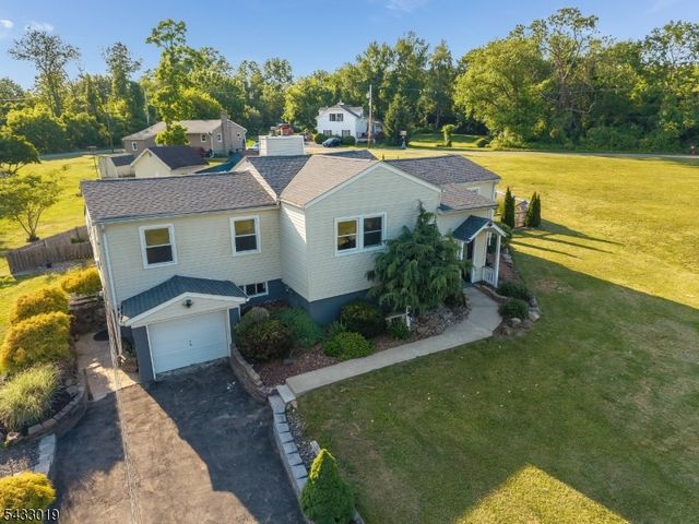 19 Columbus Cir, Mansfield Twp., NJ 07865