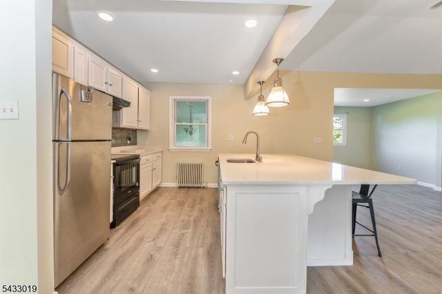 19 Columbus Cir, Mansfield Twp., NJ 07865