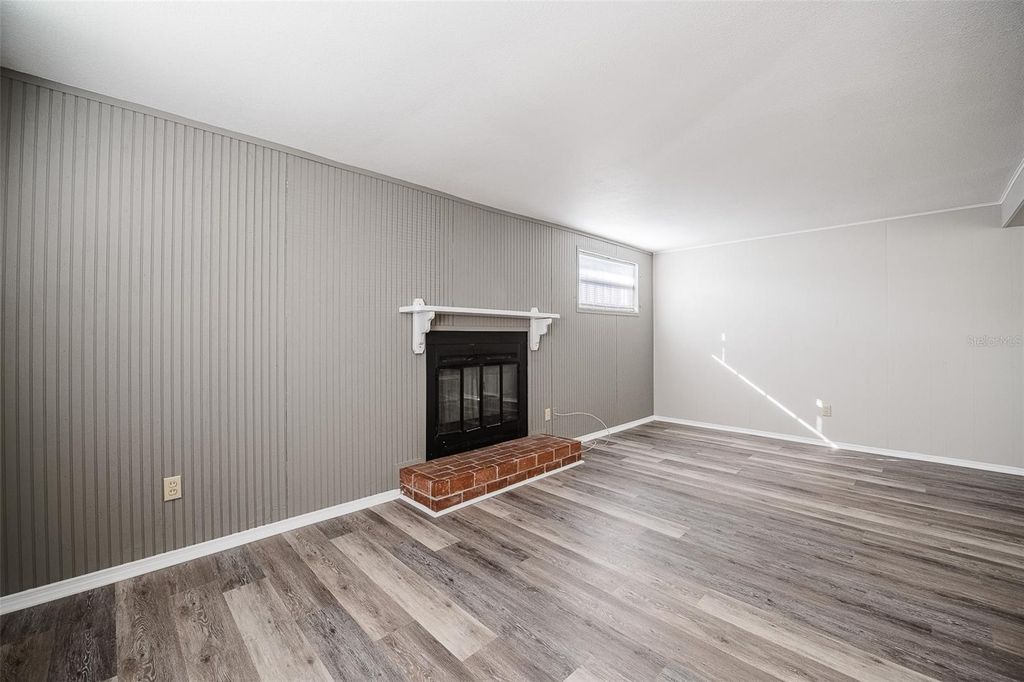 Image 14 of property listing at 510 CAROLYN DRIVE, Lakeland, FL 33803