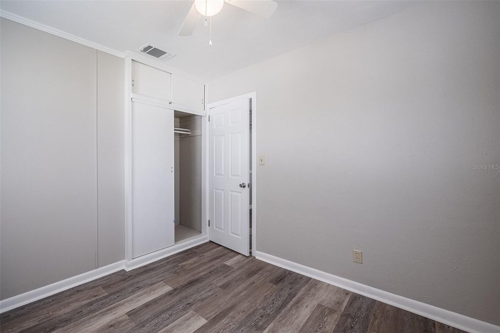 Image 23 of property listing at 510 CAROLYN DRIVE, Lakeland, FL 33803