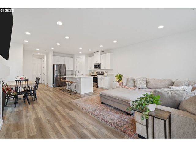 3018 N PIONEER CANYON Dr, Ridgefield, WA 98642