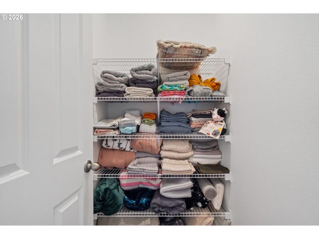 3018 N PIONEER CANYON Dr, Ridgefield, WA 98642