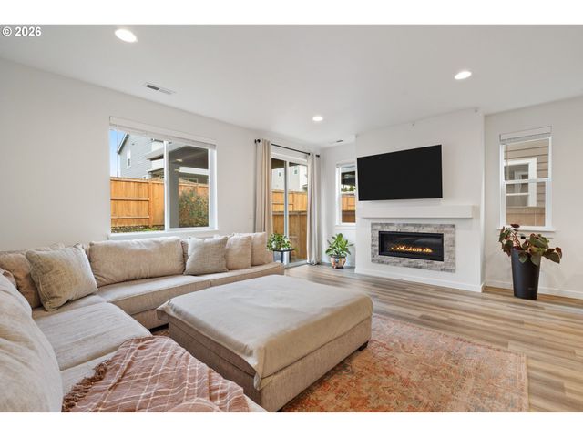 3018 N PIONEER CANYON Dr, Ridgefield, WA 98642