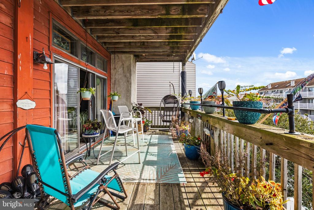 Image 12 of property listing at 617-B BAYSHORE CT #UNIT B, Ocean City, MD 21842