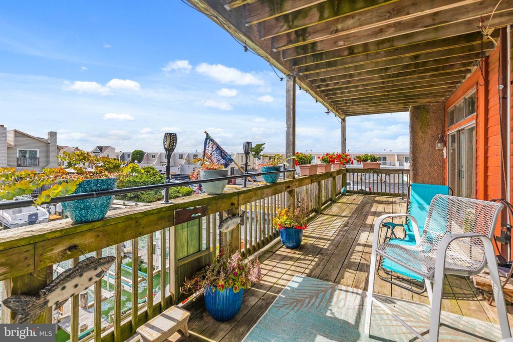 Image 13 of property listing at 617-B BAYSHORE CT #UNIT B, Ocean City, MD 21842