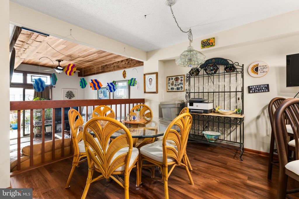 Image 15 of property listing at 617-B BAYSHORE CT #UNIT B, Ocean City, MD 21842