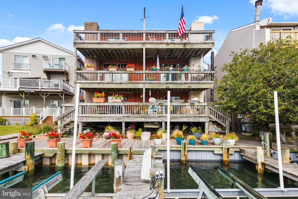 Image 24 of property listing at 617-B BAYSHORE CT #UNIT B, Ocean City, MD 21842