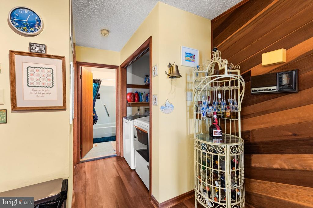 Image 26 of property listing at 617-B BAYSHORE CT #UNIT B, Ocean City, MD 21842