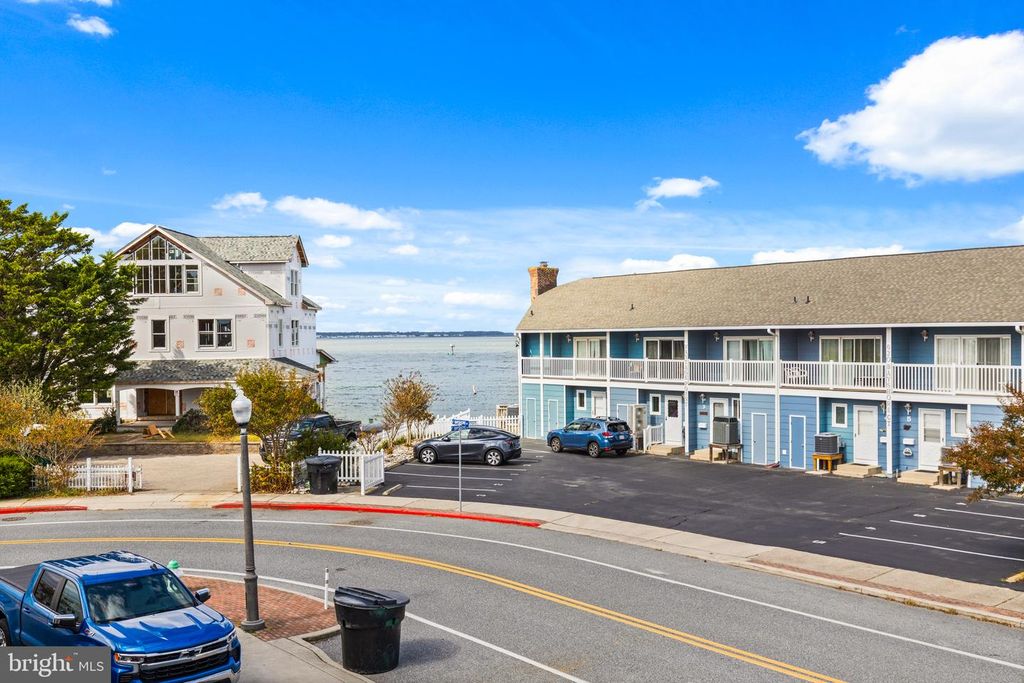 Image 29 of property listing at 617-B BAYSHORE CT #UNIT B, Ocean City, MD 21842