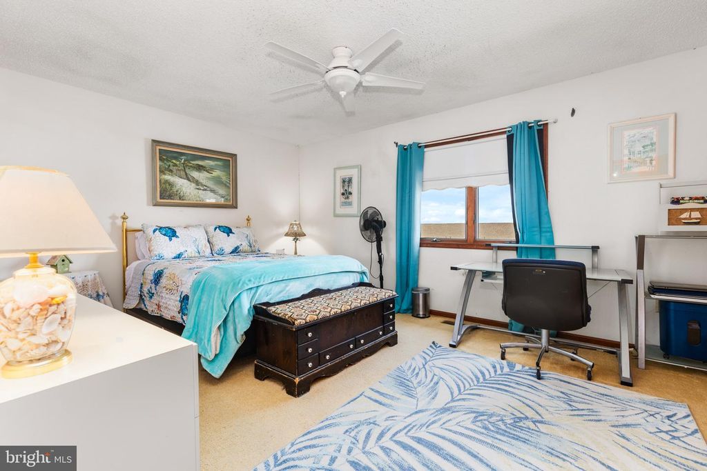 Image 34 of property listing at 617-B BAYSHORE CT #UNIT B, Ocean City, MD 21842