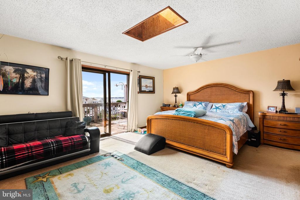 Image 38 of property listing at 617-B BAYSHORE CT #UNIT B, Ocean City, MD 21842