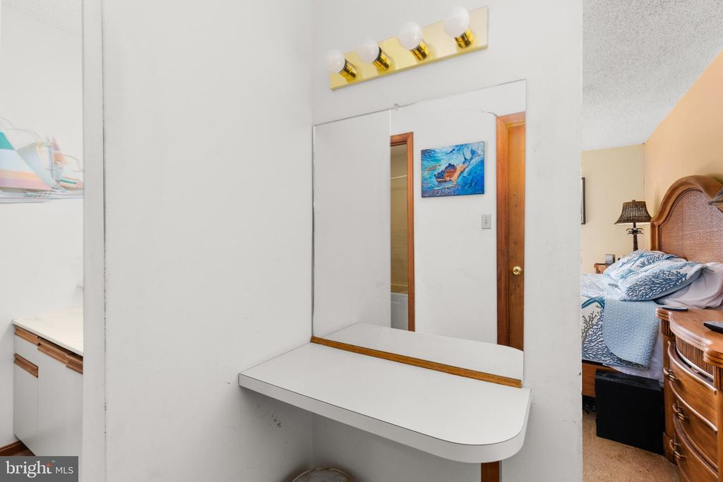 Image 41 of property listing at 617-B BAYSHORE CT #UNIT B, Ocean City, MD 21842