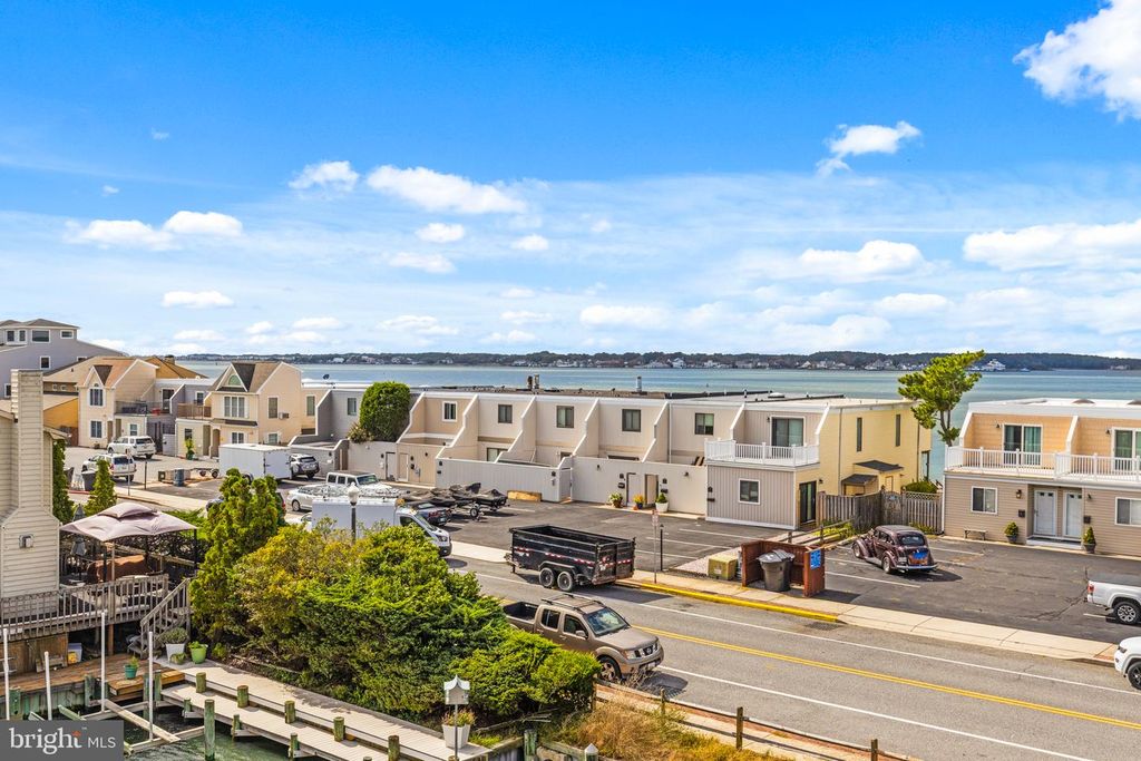 Image 46 of property listing at 617-B BAYSHORE CT #UNIT B, Ocean City, MD 21842