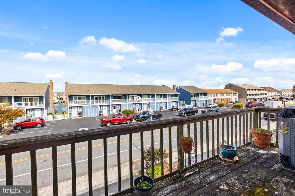 Image 47 of property listing at 617-B BAYSHORE CT #UNIT B, Ocean City, MD 21842