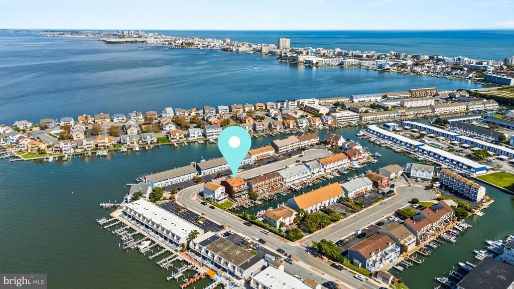 Image 55 of property listing at 617-B BAYSHORE CT #UNIT B, Ocean City, MD 21842