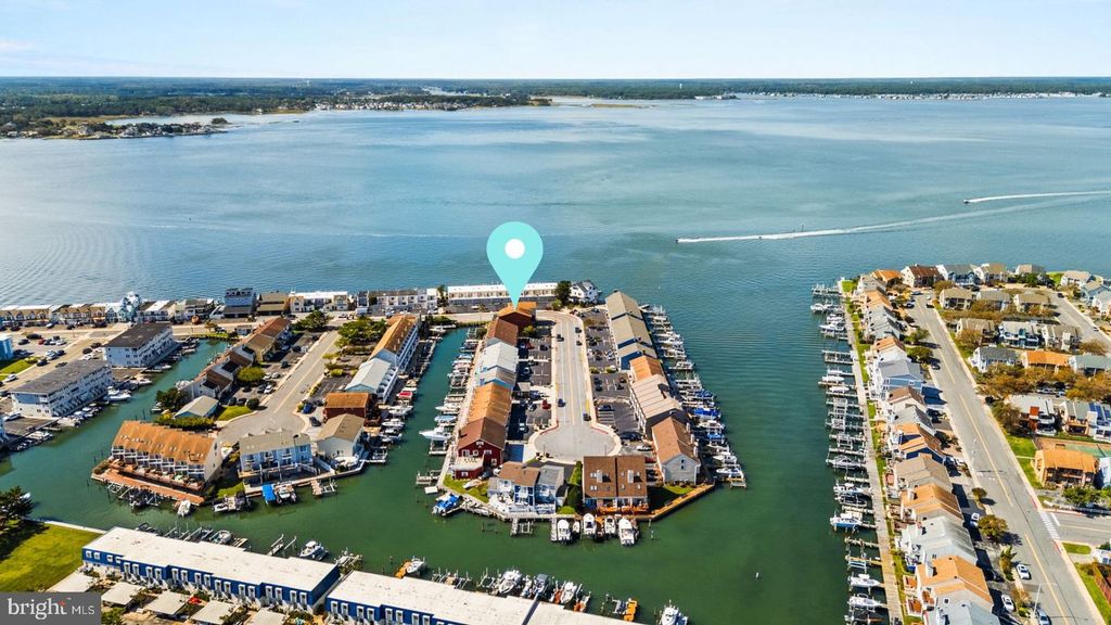 Image 57 of property listing at 617-B BAYSHORE CT #UNIT B, Ocean City, MD 21842