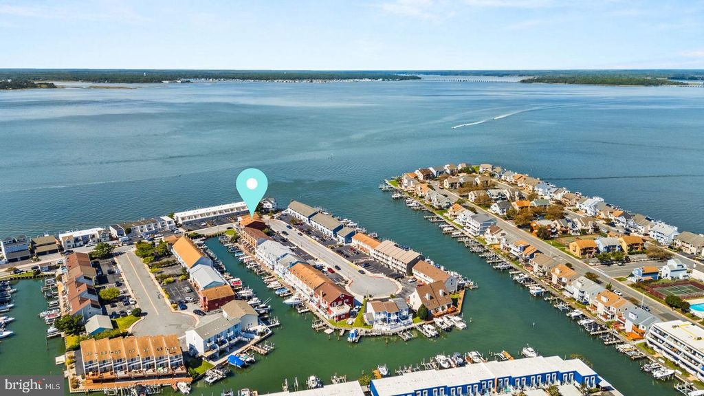 Image 58 of property listing at 617-B BAYSHORE CT #UNIT B, Ocean City, MD 21842