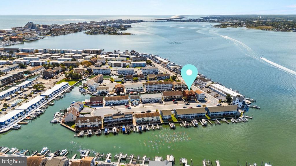 Image 60 of property listing at 617-B BAYSHORE CT #UNIT B, Ocean City, MD 21842