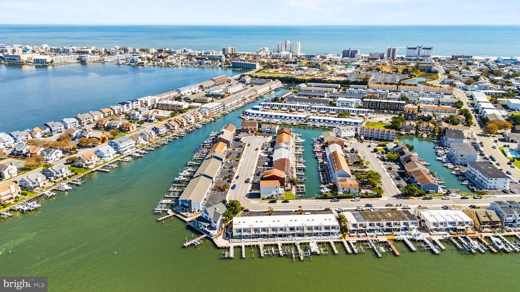 Image 64 of property listing at 617-B BAYSHORE CT #UNIT B, Ocean City, MD 21842